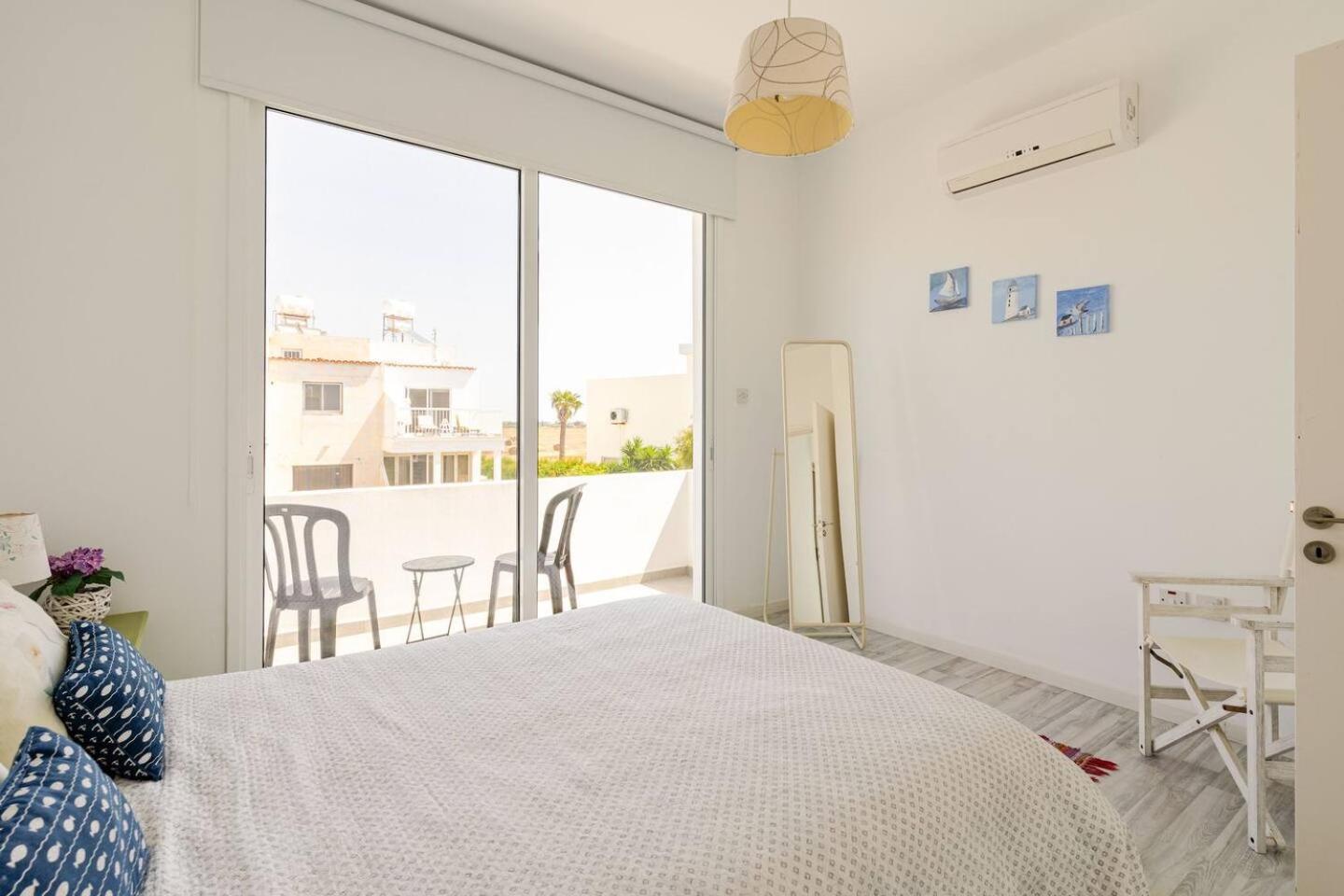 Cozy Beach House Перволия Экстерьер фото