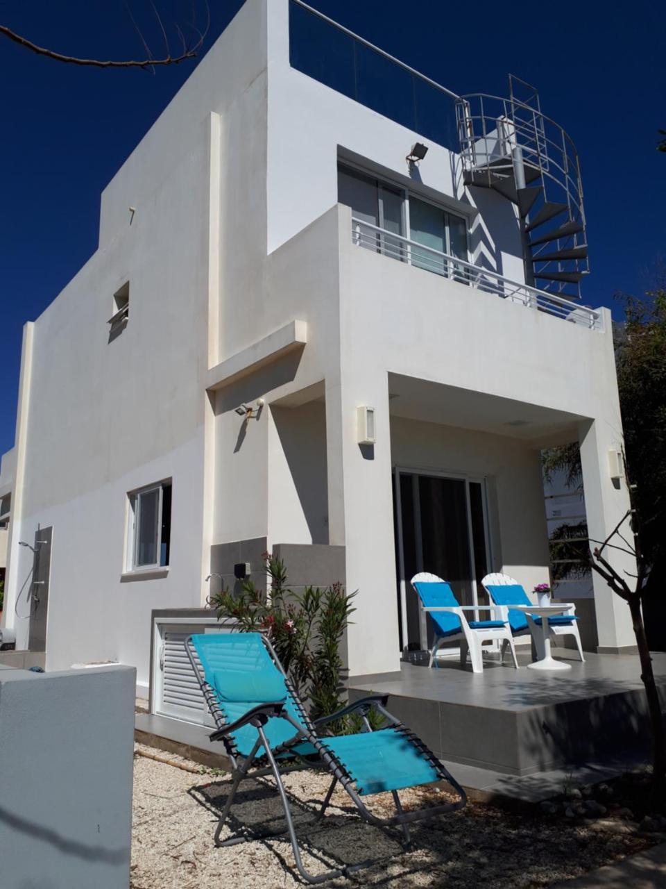 Cozy Beach House Перволия Экстерьер фото