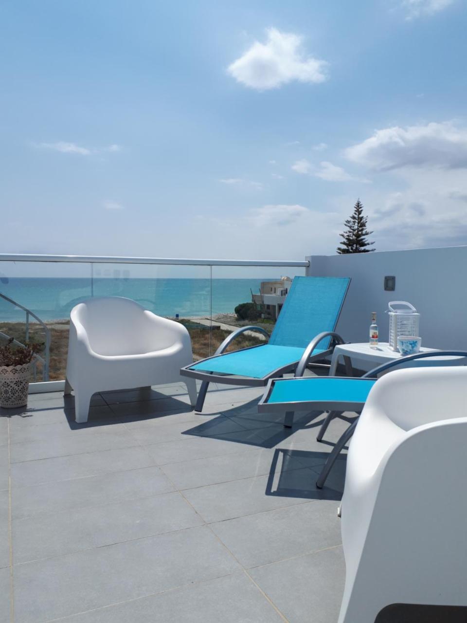 Cozy Beach House Перволия Экстерьер фото