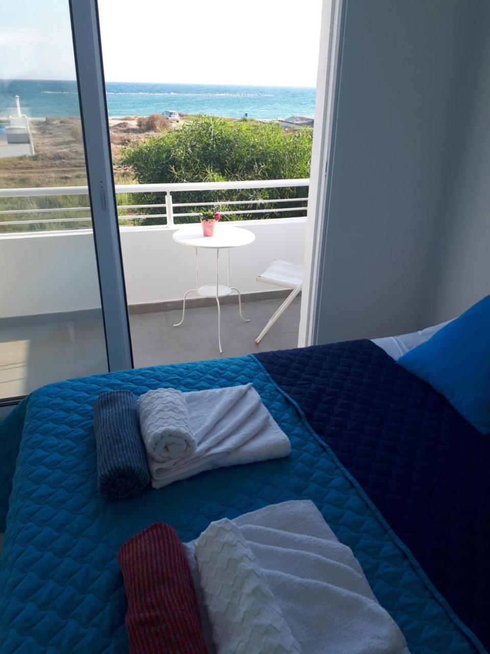 Cozy Beach House Перволия Экстерьер фото