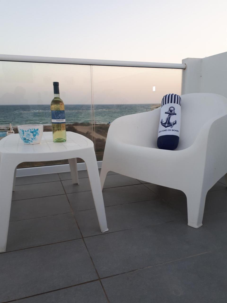 Cozy Beach House Перволия Экстерьер фото
