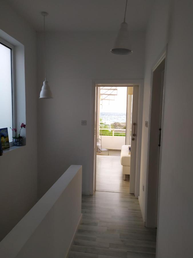 Cozy Beach House Перволия Экстерьер фото